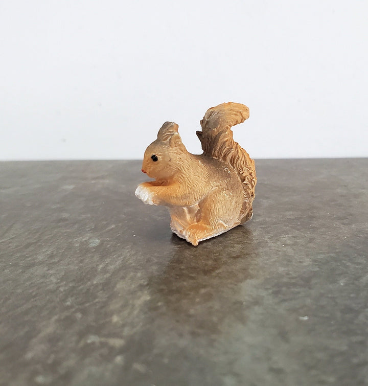 Miniature Squirrel Large 1:12 Scale Dollhouse - Miniature Crush
