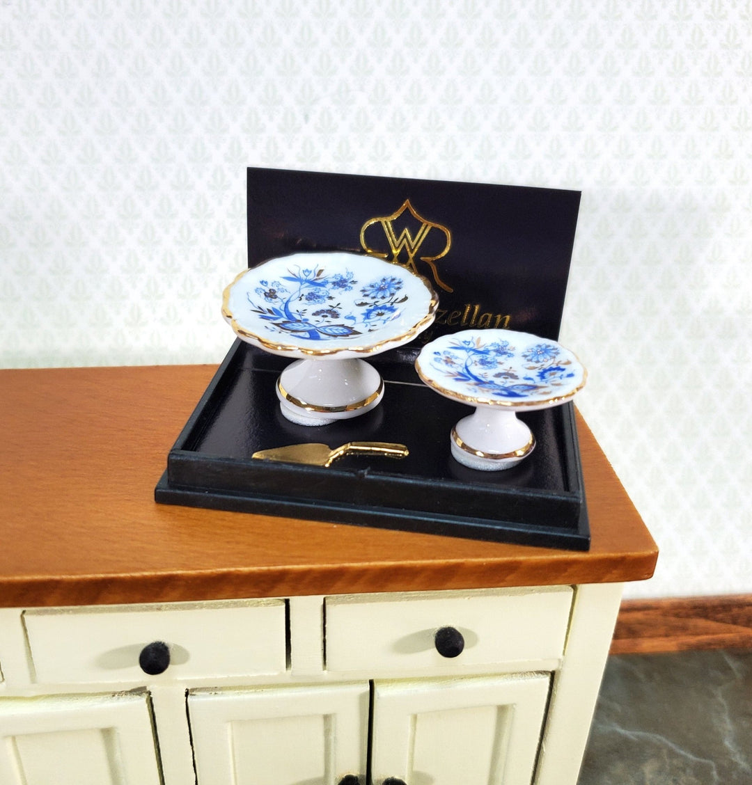 Reutter Porcelain Miniature Cake Stands Plates and Serving Utensil Dishes 1:12 Scale Dollhouse - Miniature Crush