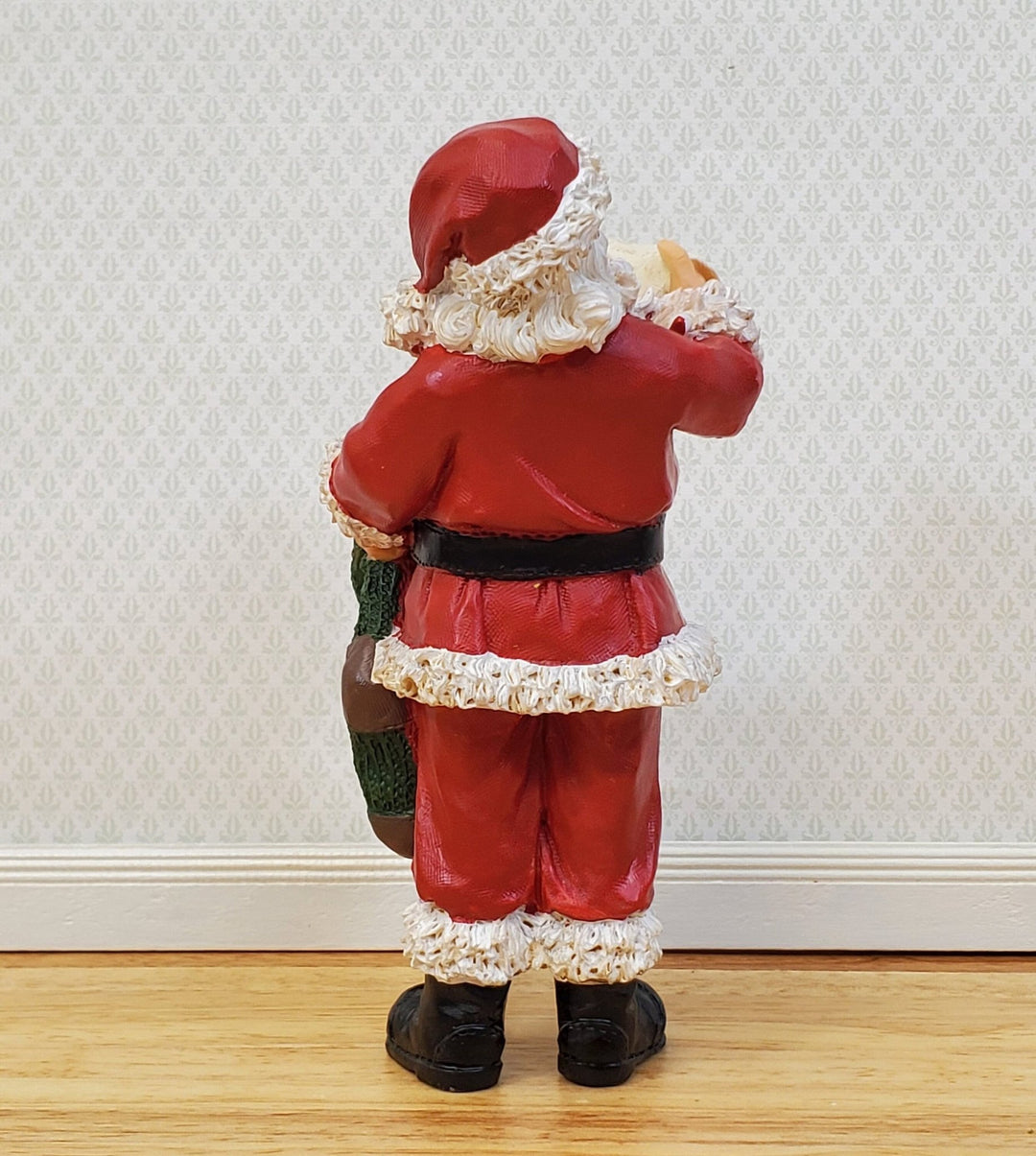 Santa Claus Resin Figure 1:12 Scale Miniature by Houseworks Christmas Santa Houses - Miniature Crush